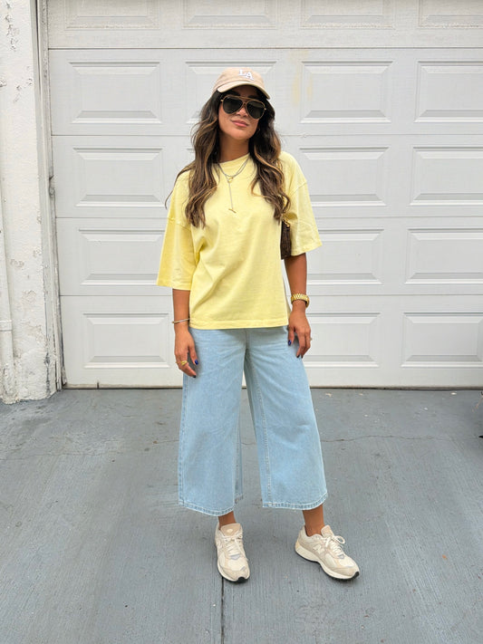 Spring yellow oversized tee
