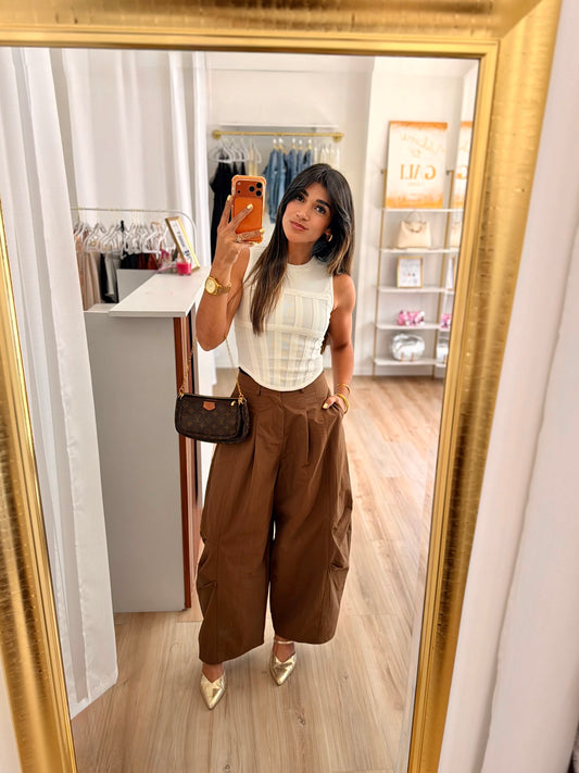 White ribbed tank top