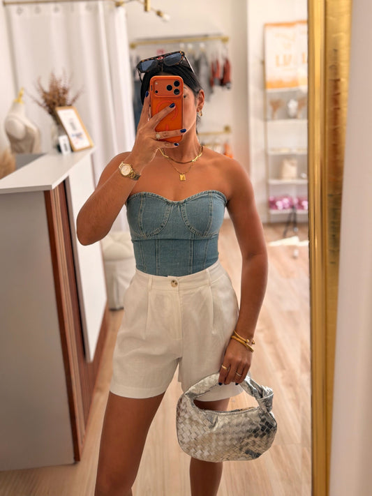 The white linen short