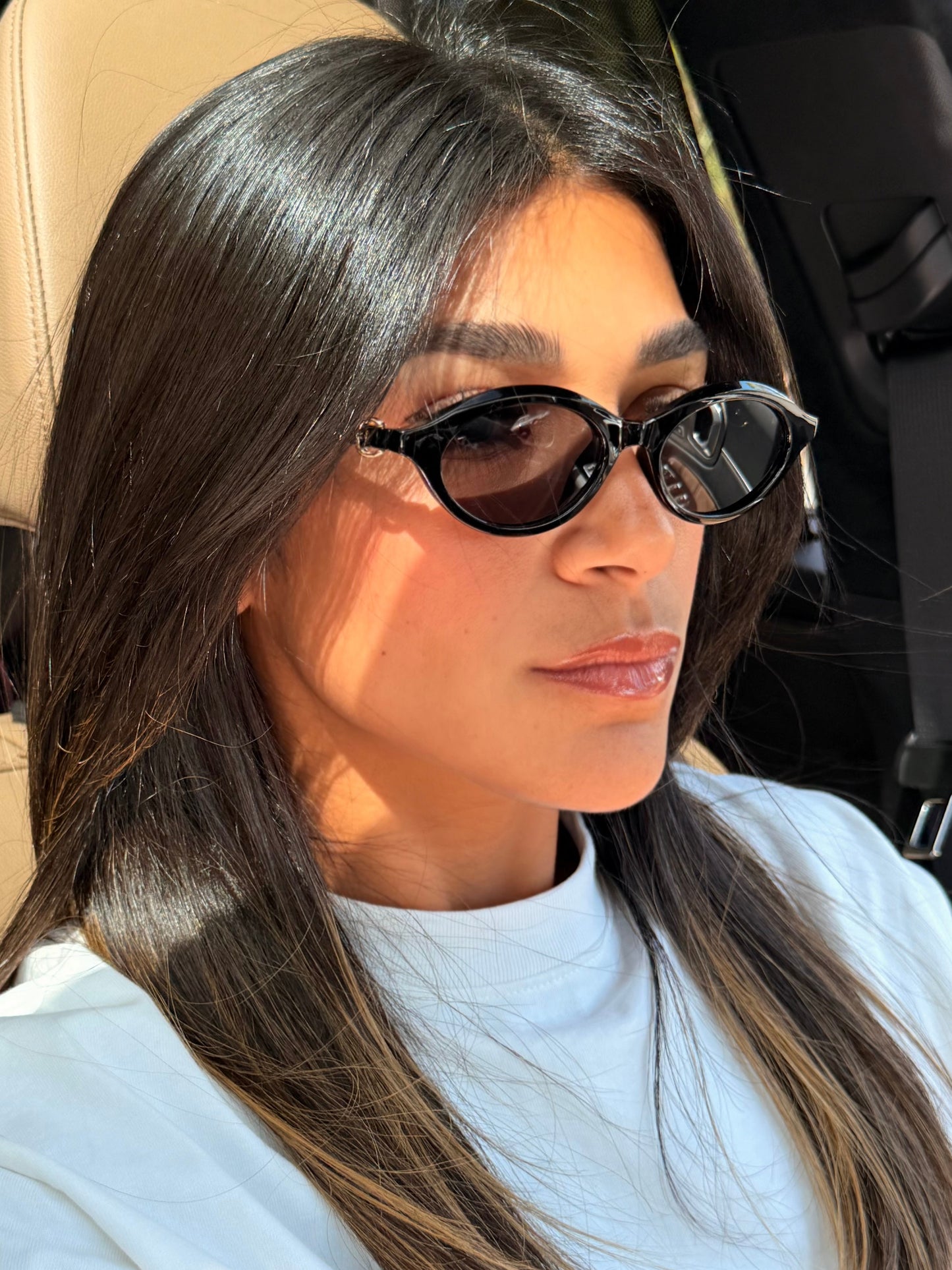 The Milano Oval Muse