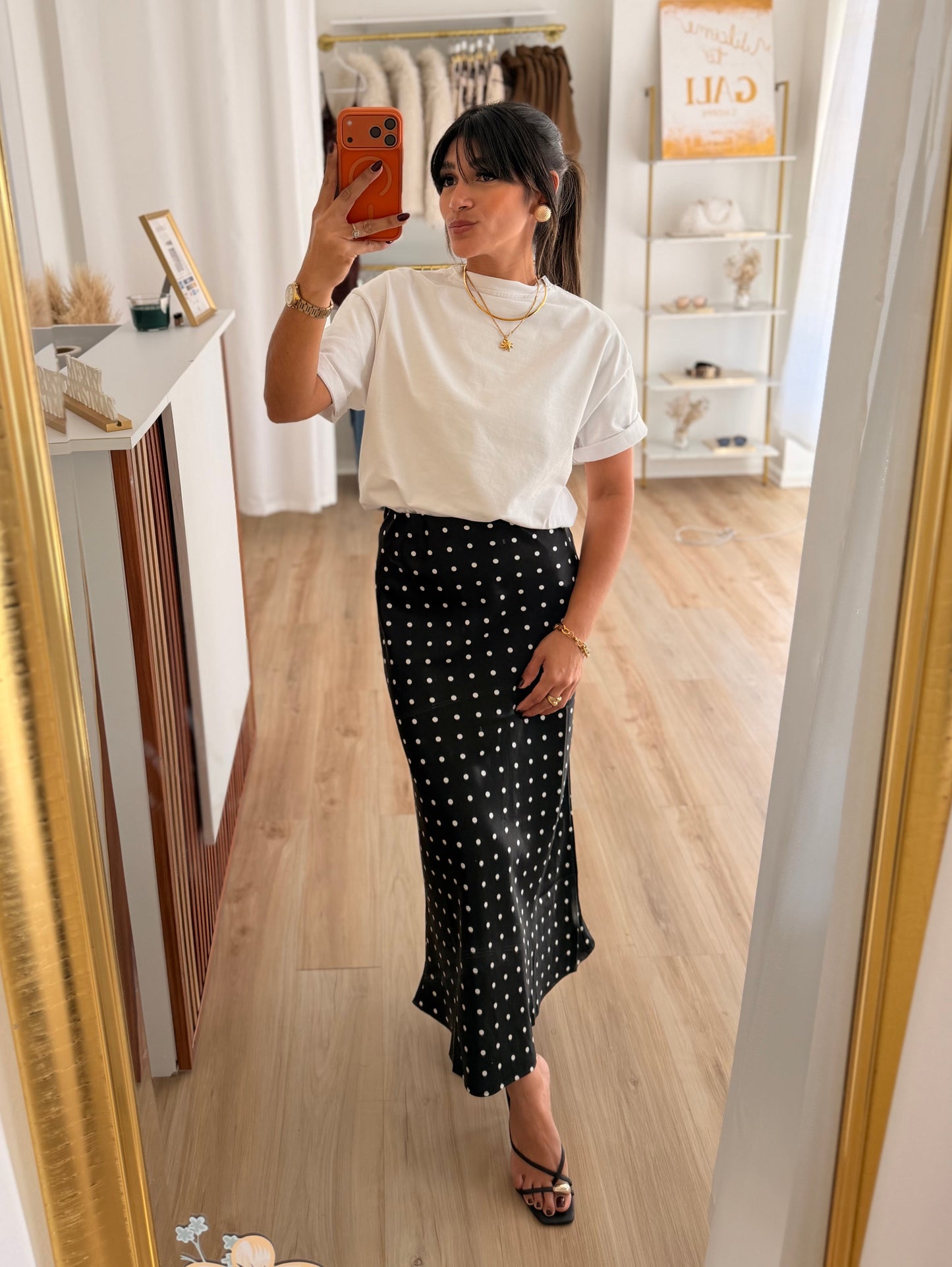 Polka dots satin skirt