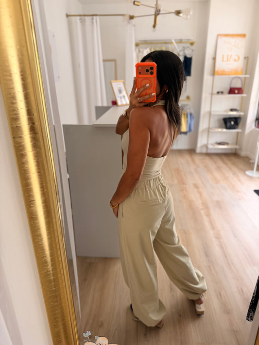 The taupe tailored trousers or balloon pants