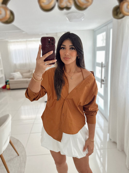 Camel asymmetrical top