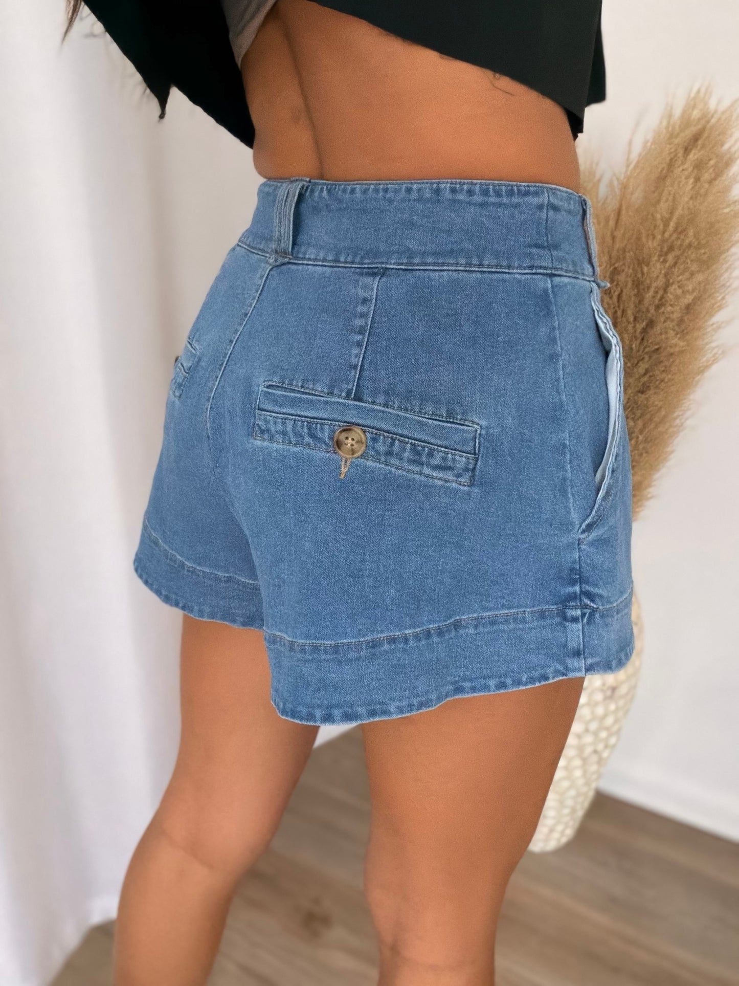 Pleated A cut denim short