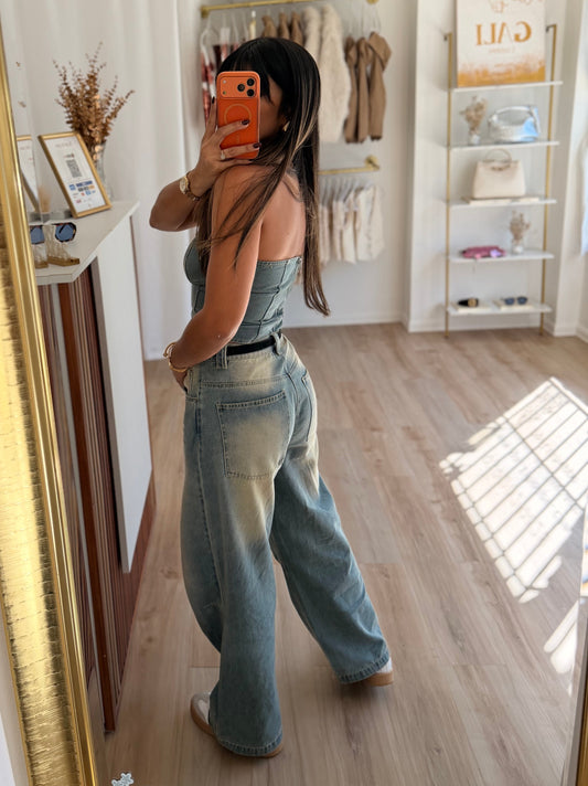 Wide leg creamy wash denim