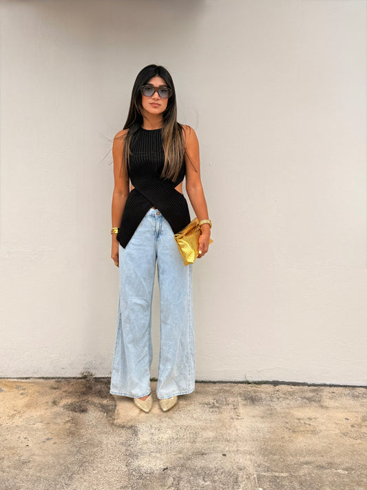 The Crossed Knit Top (black)