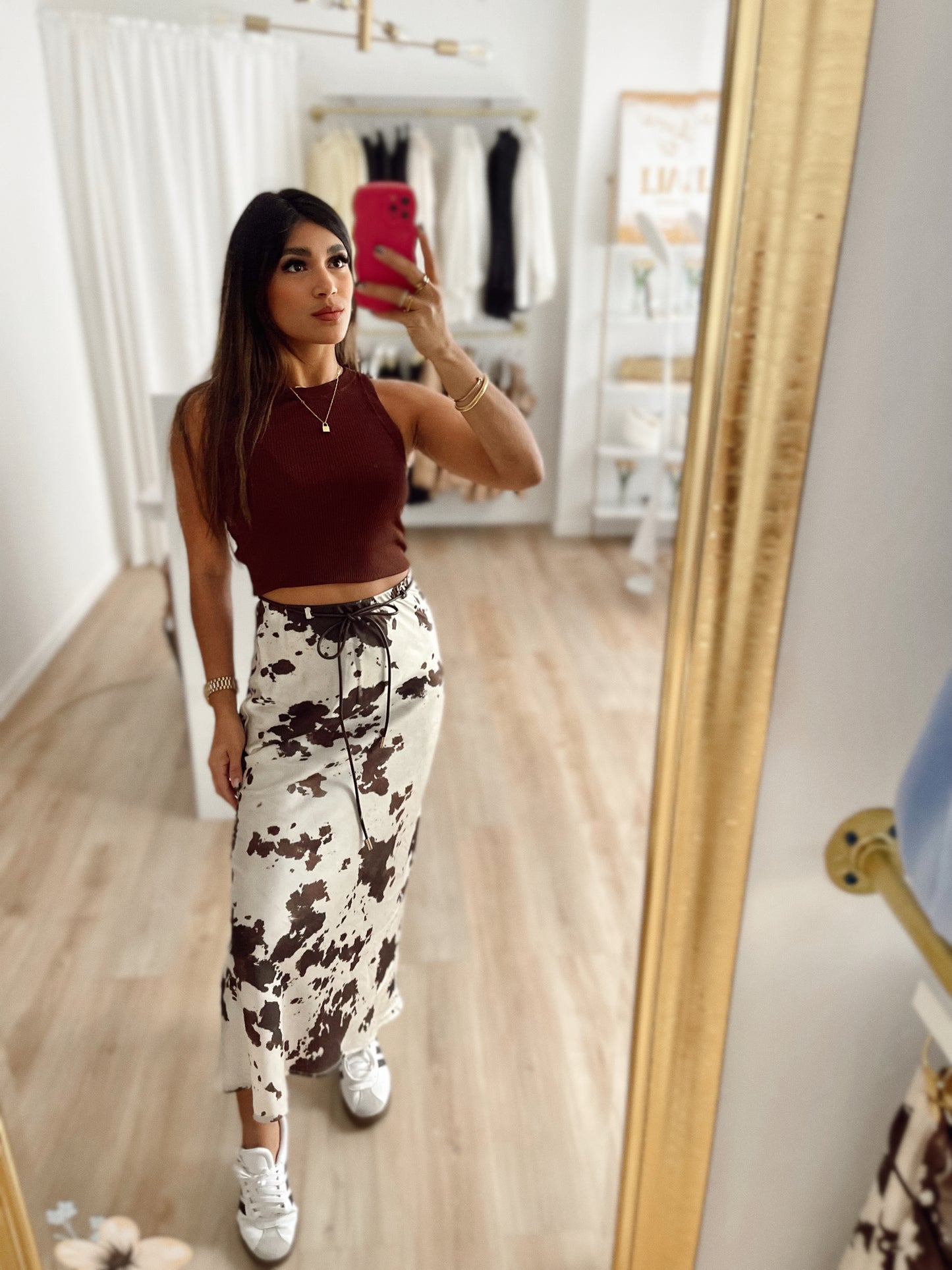 The cow satin skirt with mini belt