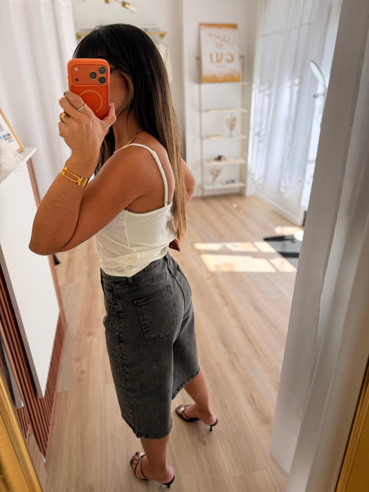 Shiny details grey bermuda denim