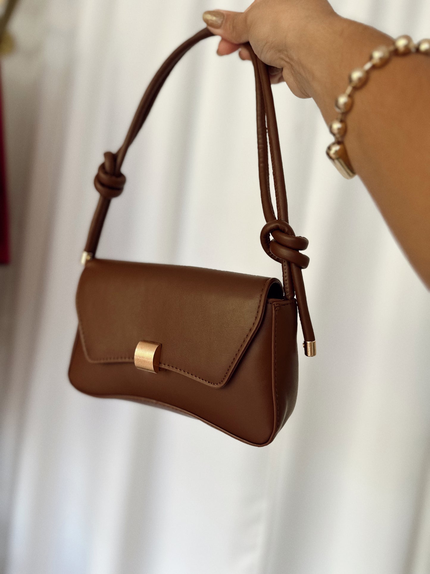 Brown crossbody/shoulder bag