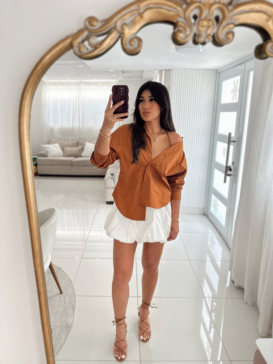 Camel asymmetrical top