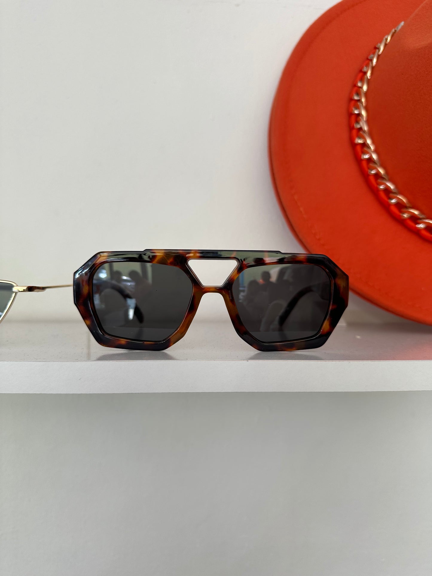 Vanity squared tortoise sunglasses